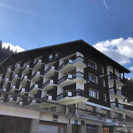 3 Pieces A 5 Mn Du Centre De - Fr-1-754-36 Morzine